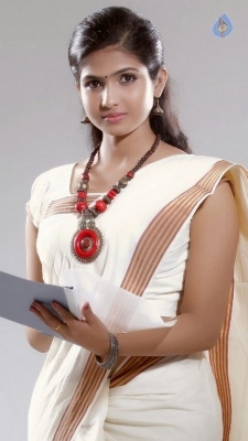 Tamil Actress Venba Photos - 3 of 8