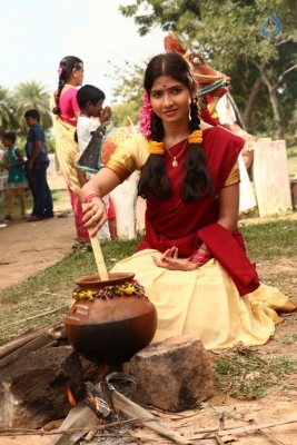 Tamil Actress Venba Photos - 4 of 8
