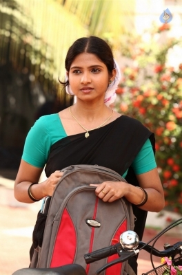 Tamil Actress Venba Photos - 7 of 8