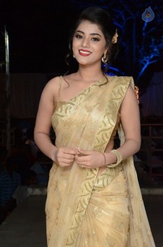 Yamini Bhasker New Pics - 6 of 33