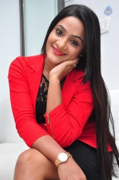 yelli-latest-photos