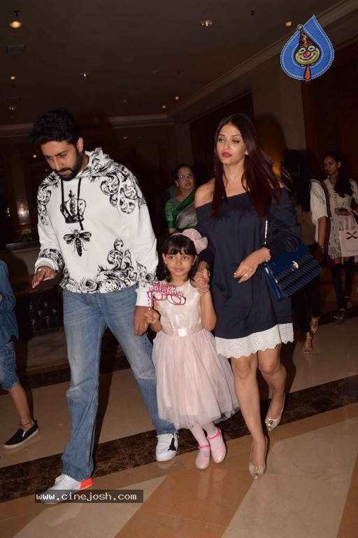 Aaradhya Bachchan Birthday Photos - 3 / 9 photos