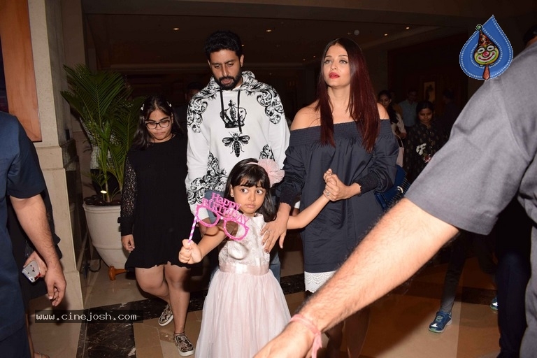 Aaradhya Bachchan Birthday Photos - 4 / 9 photos