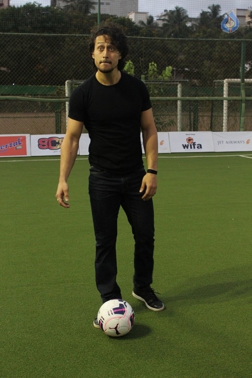 Adah Sharma and Tiger Shroff Launches Super Soccer Tournament - 15 / 38 photos