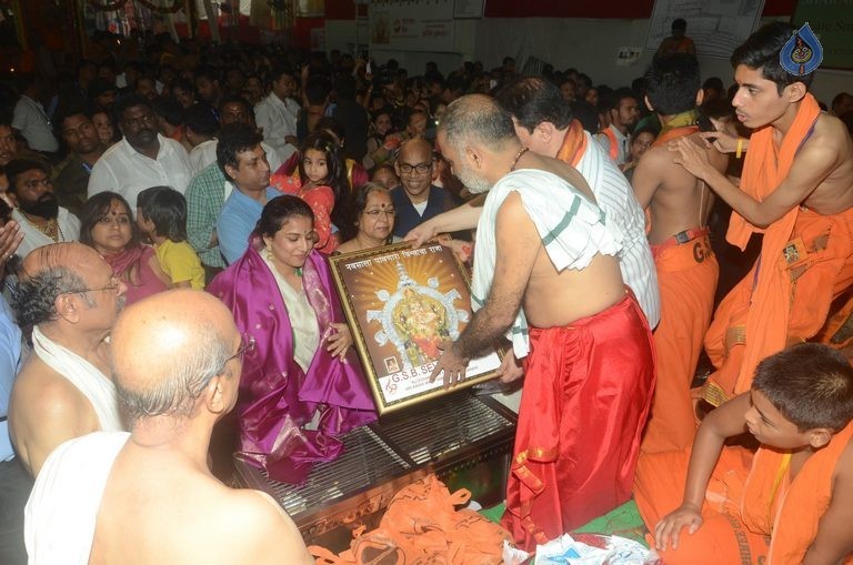 Aishwarya Rai and Vidya Balan at GSB Ganpati - 1 / 7 photos