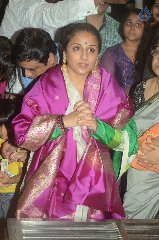 Aishwarya Rai and Vidya Balan at GSB Ganpati - 3 / 7 photos