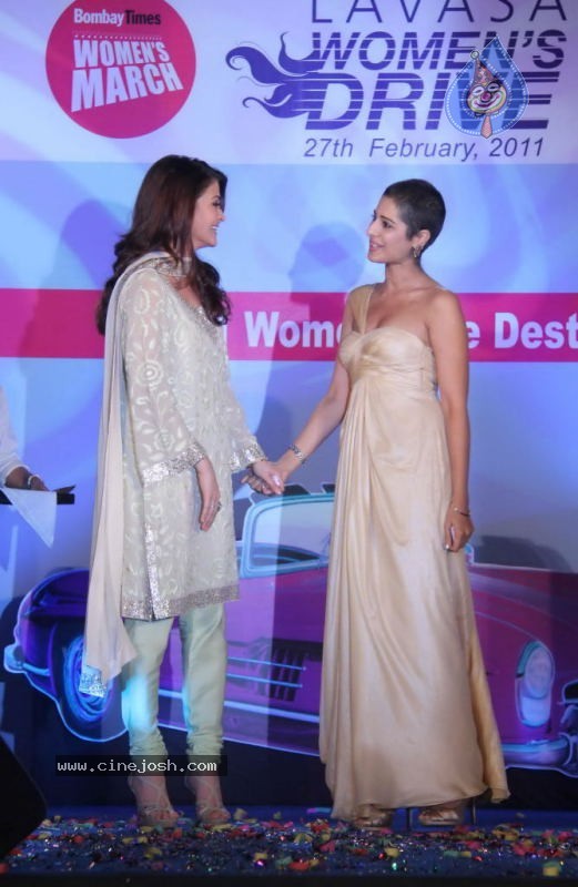 Aishwarya Rai at Lavasa Women Drive Awards - 14 / 45 photos