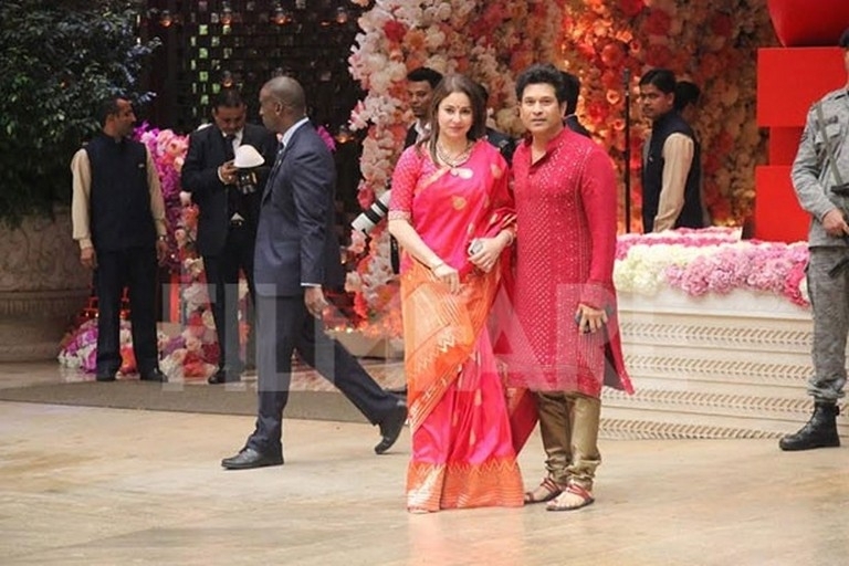 Akash Ambani And Shloka Mehta Engagement Pictures - 15 / 18 photos