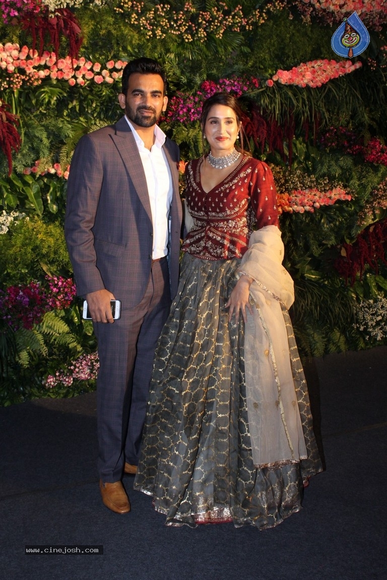 Anushka And Virat Wedding Celebration In Mumbai Set 2 - 19 / 84 photos