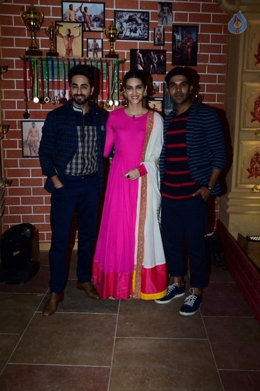 Bareilly Ki Barfi Team at TV Comedy Dangal - 10 / 41 photos