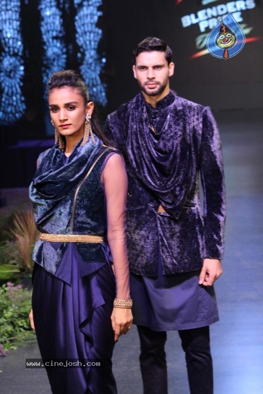 Blenders Pride Fashion Tour 2017 - 1 / 39 photos