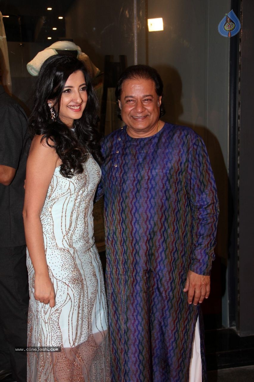 Bolly Celebs at Amy Billimoria's Store Launch - 68 / 95 photos