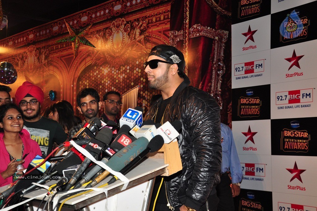 Bolly Celebs at Big Entertainment Awards 2014 - 7 / 110 photos