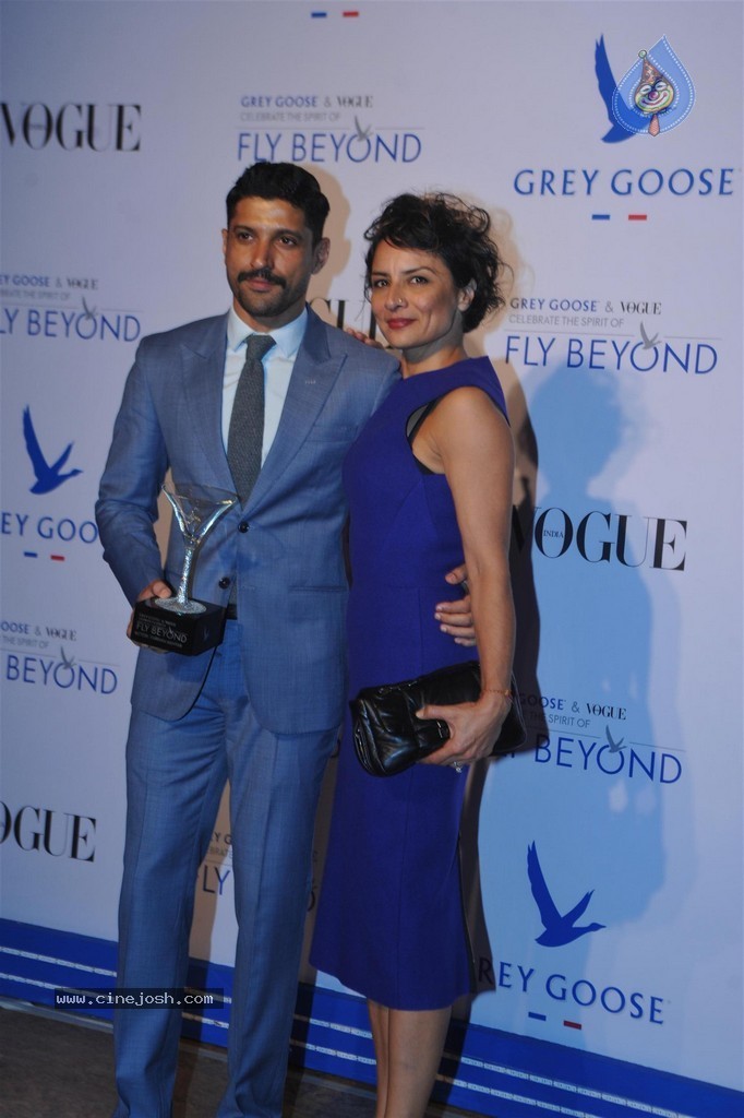 Bolly Celebs at Grey Goose Fly Beyond Awards 2014 - 32 / 152 photos