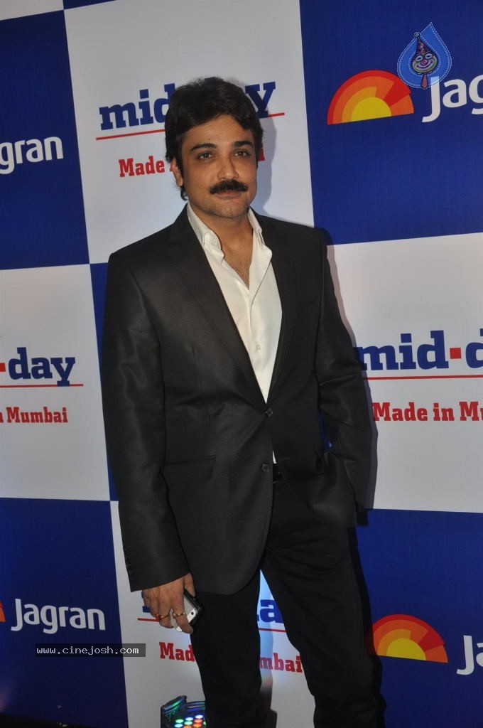Bolly Celebs at Mid Day Newspaper Relaunch Party - 124 / 152 photos