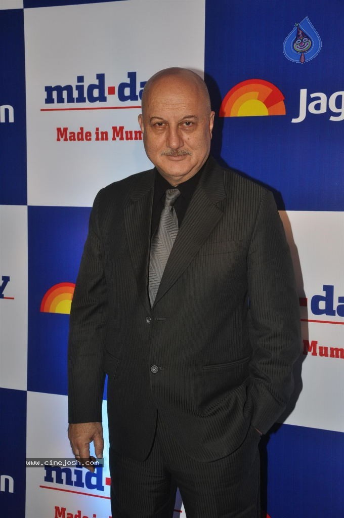 Bolly Celebs at Mid Day Newspaper Relaunch Party - 125 / 152 photos