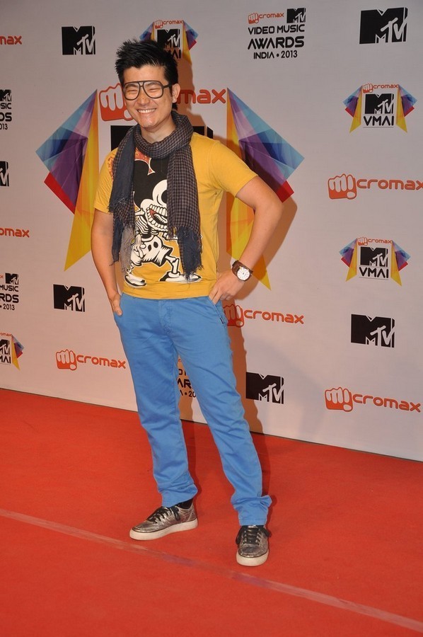 Bolly Celebs at MTV Video Music Awards  - 32 / 150 photos