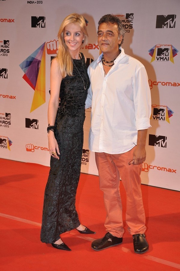 Bolly Celebs at MTV Video Music Awards  - 67 / 150 photos