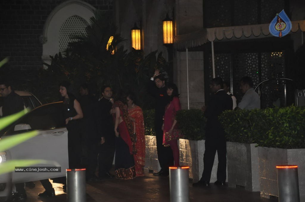 Bolly Celebs at Saif-Kareena Wedding Party - 49 / 80 photos