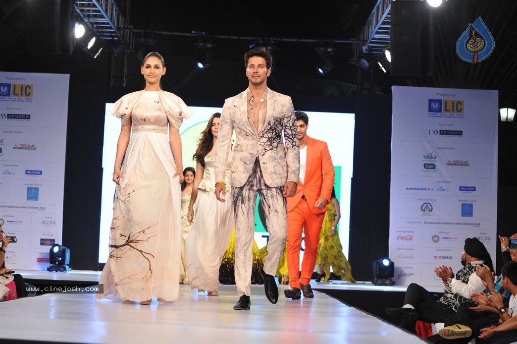Bolly Celebs at Smile Foundation 5th Edition Charity Fashion Show - 16 / 228 photos
