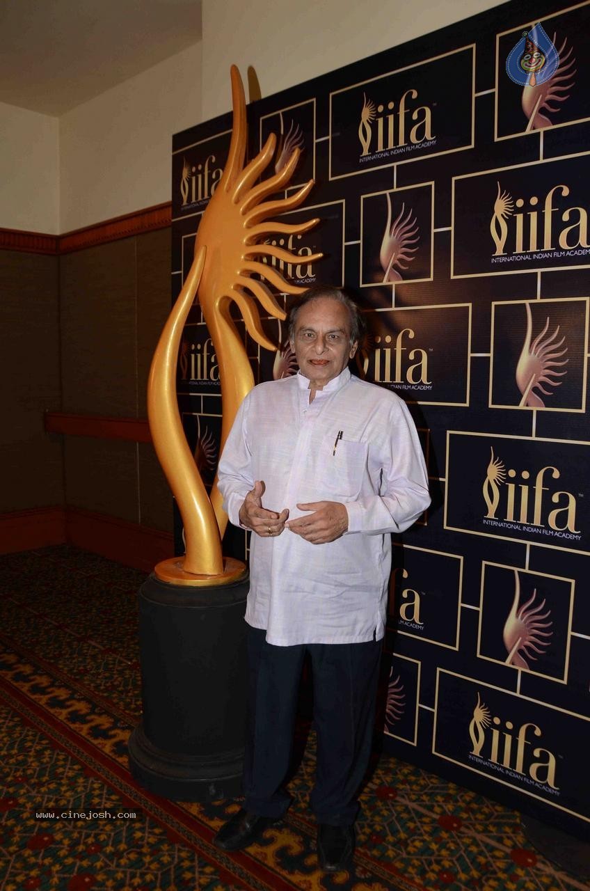 Bolly Celebs at The 16th IIFA Voting Weekend - 4 / 86 photos
