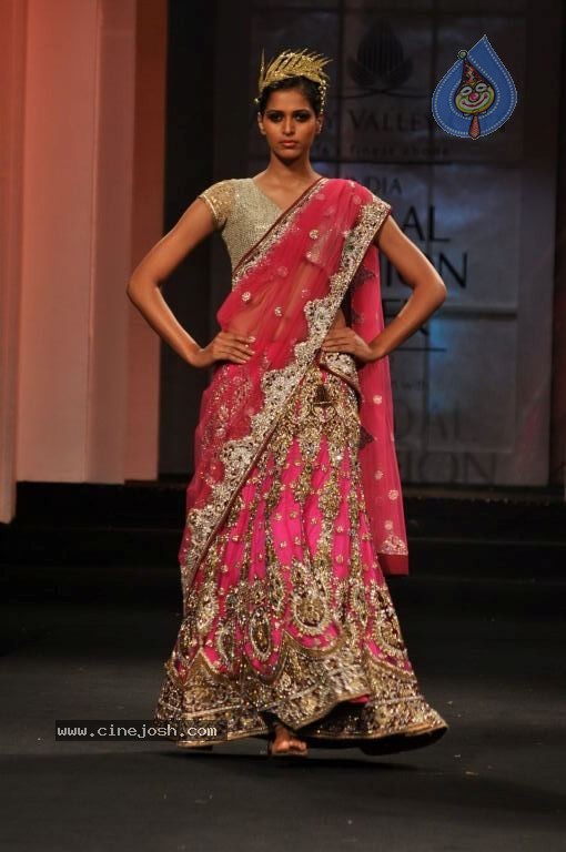 Bolly Celebs Walks the Ramp at AVIBFW- 02 - 12 / 115 photos