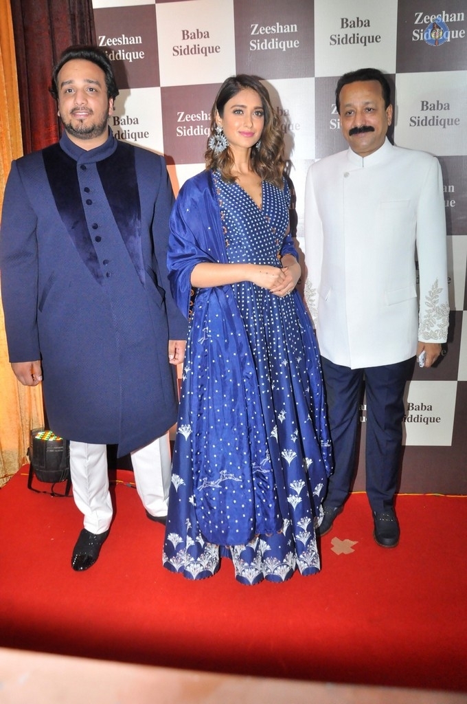 Bollywood Celebrities At Baba Siddique Iftar Party - 1 / 78 photos