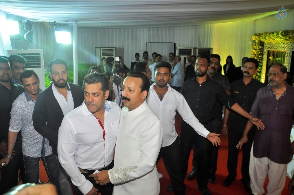 Bollywood Celebrities At Baba Siddique Iftar Party - 12 / 78 photos