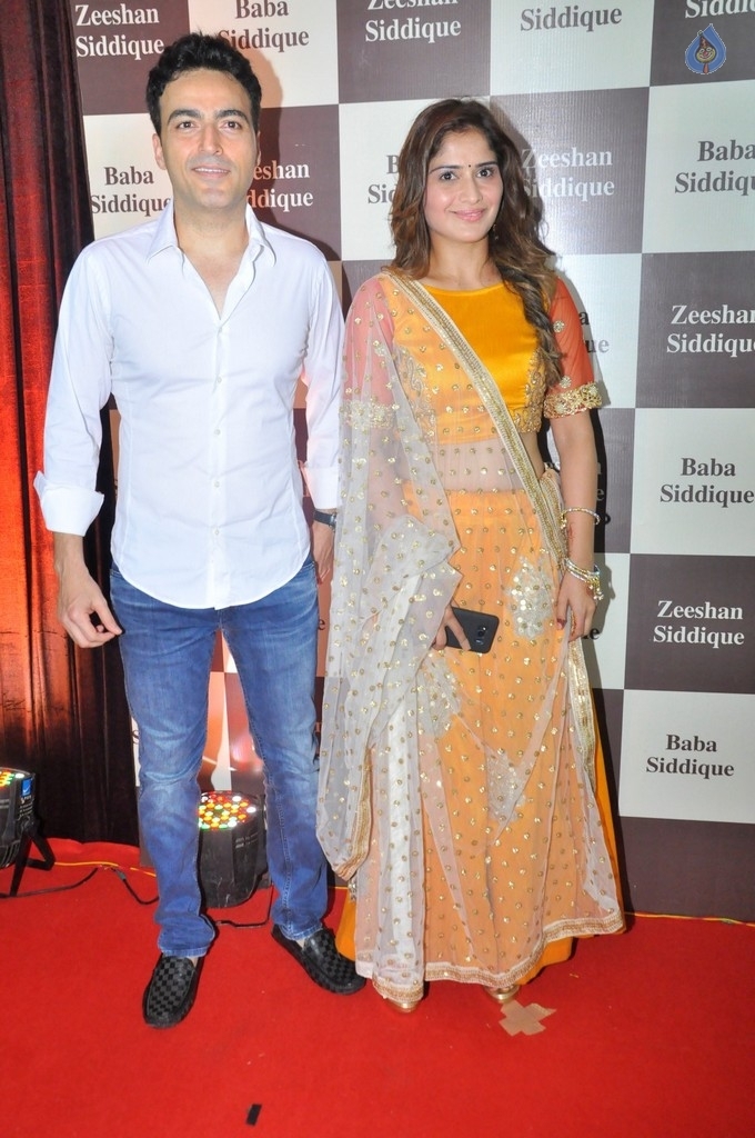 Bollywood Celebrities At Baba Siddique Iftar Party - 13 / 78 photos