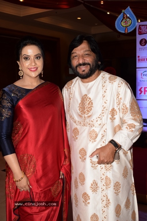 Bollywood Celebrities At Beti Flo GR8 Awards 2018 - 10 / 27 photos