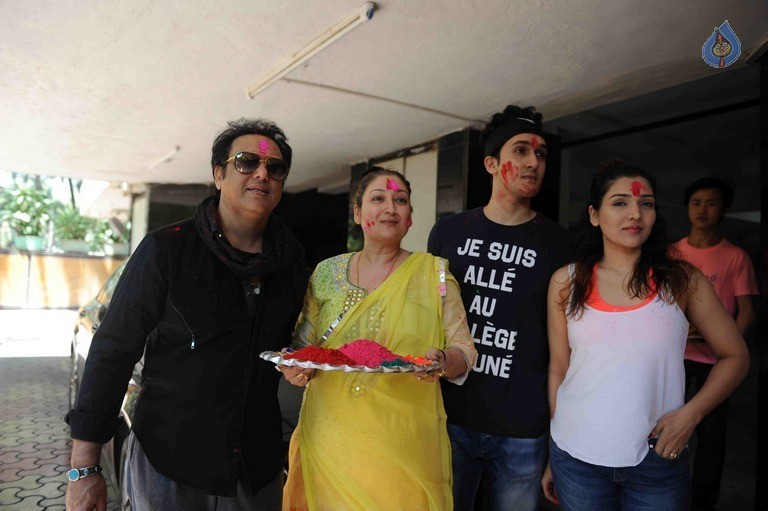 Bollywood Celebrities at Holi Celebrations - 20 / 84 photos