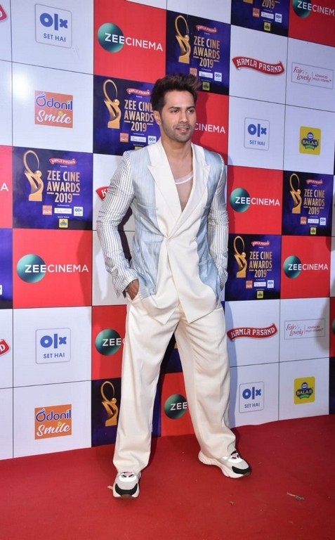 Bollywood Celebrities at Zee Cine Awards 2019 - 8 / 25 photos
