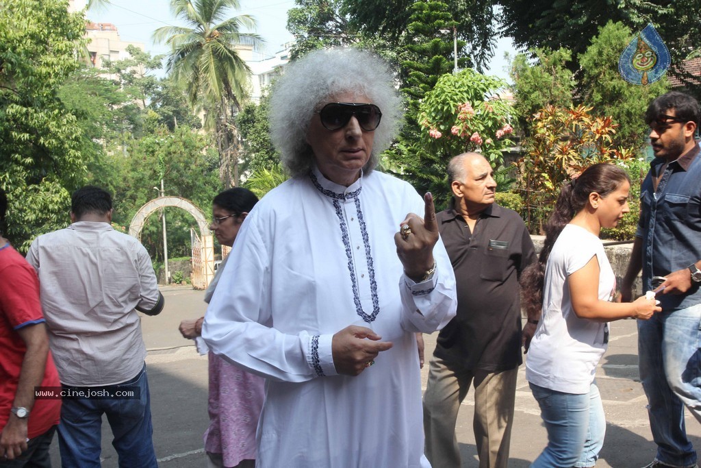 Bollywood Celebrities Cast Their Votes - 1 / 121 photos