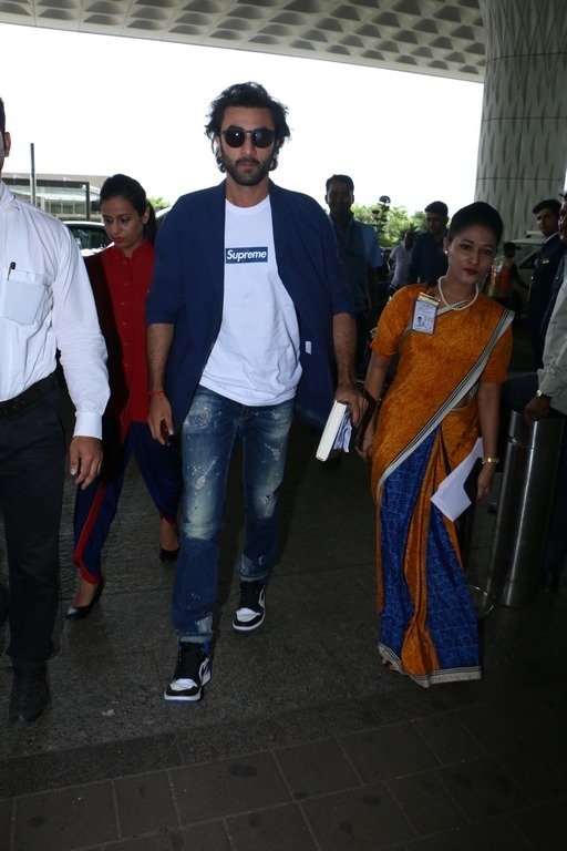 Bollywood Celebrities Spotted at Airport  - 1 / 9 photos