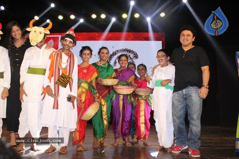 Bollywood Celebs At Inter School Dance Competition - 12 / 15 photos