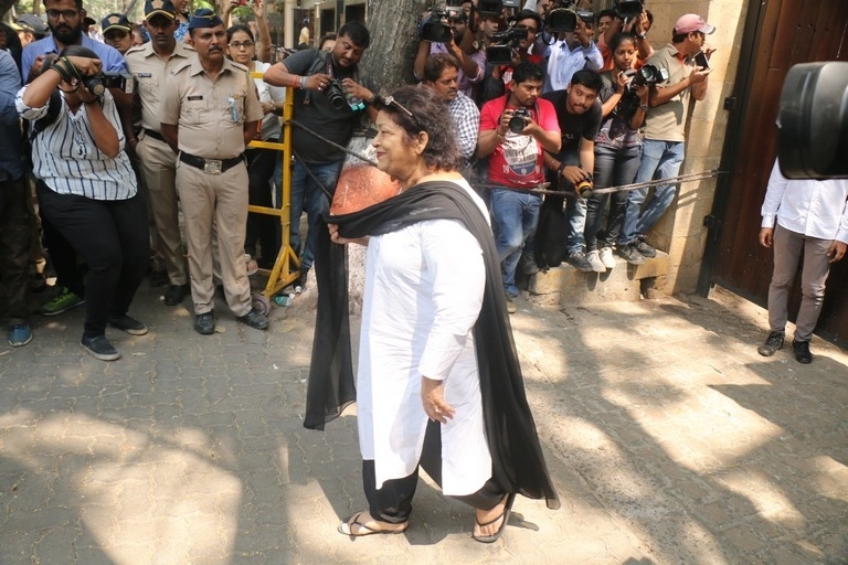 Sridevi Death- Celebs Visit Anil Kapoor Set 2 - 10 / 15 photos