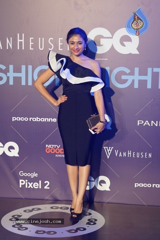 Bollywood Stars at GQ Fashion Nights 2017 - 11 / 21 photos