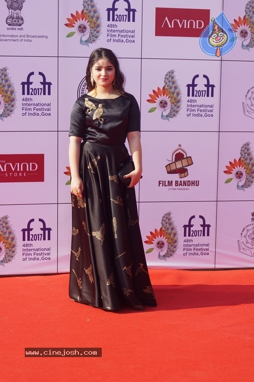 Bollywood Stars At IFFI 2017 Closing Ceremony - 4 / 19 photos