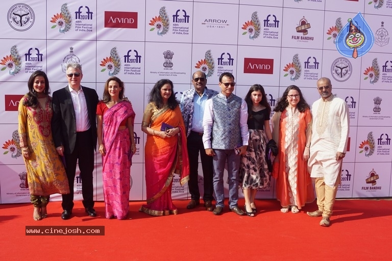 Bollywood Stars At IFFI 2017 Closing Ceremony - 6 / 19 photos