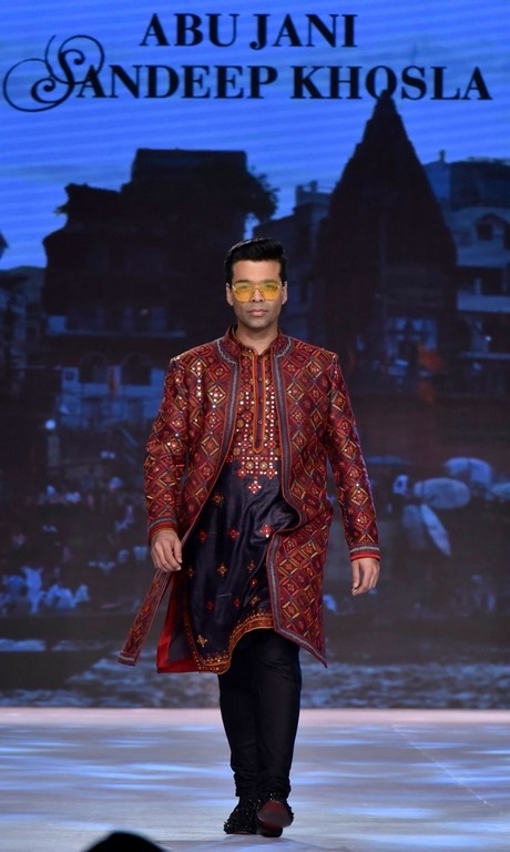Bombay Times Fashion Week 2019 - 3 / 41 photos