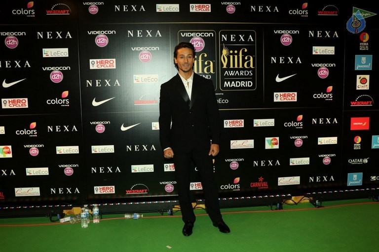 Celebrities at 17th Nexa IIFA Awards - 18 / 81 photos
