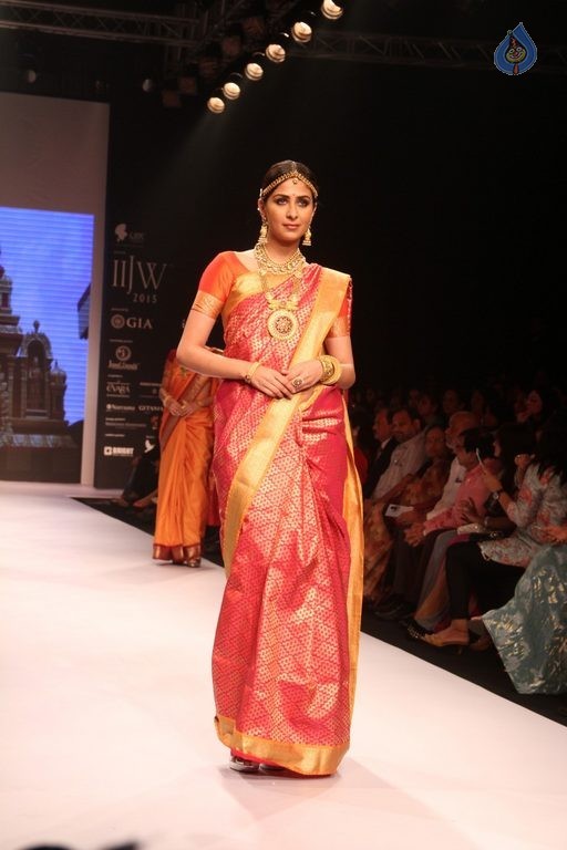 Celebrities at IIJW 2015 Show - 2 / 102 photos