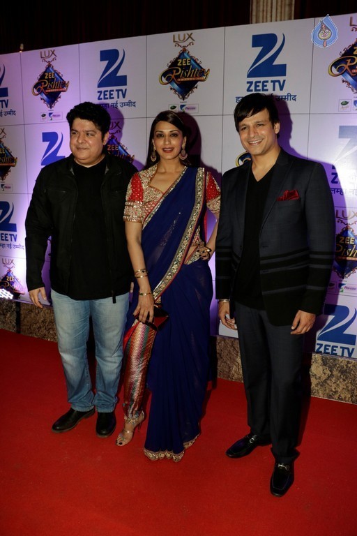 Celebrities at Zee Rishtey Awards 2015 - 3 / 93 photos