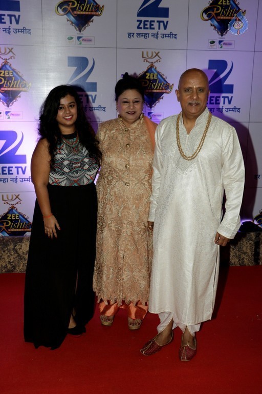 Celebrities at Zee Rishtey Awards 2015 - 5 / 93 photos