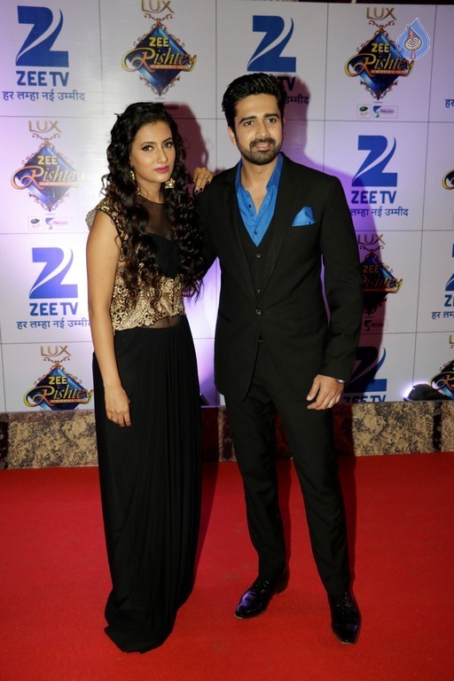 Celebrities at Zee Rishtey Awards 2015 - 13 / 93 photos