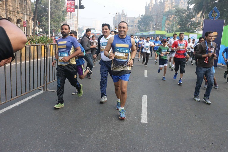 Celebrities Spotted at The Mumbai Marathon 2017 - 3 / 26 photos