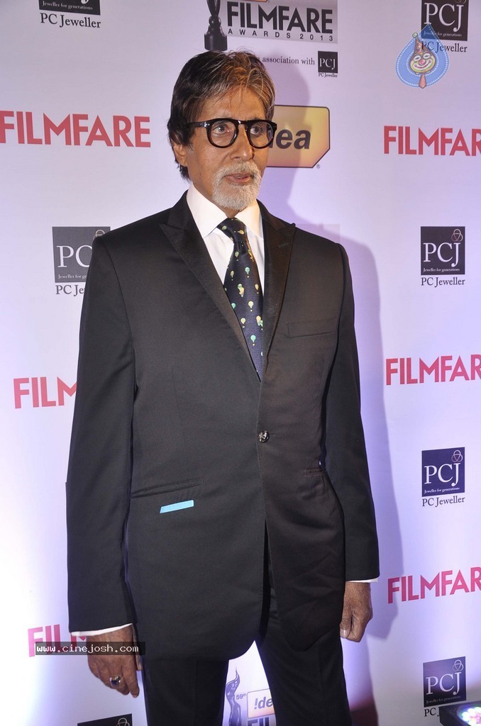 Celebs at 59th IDEA Filmfare Awards Red Carpet - 19 / 90 photos