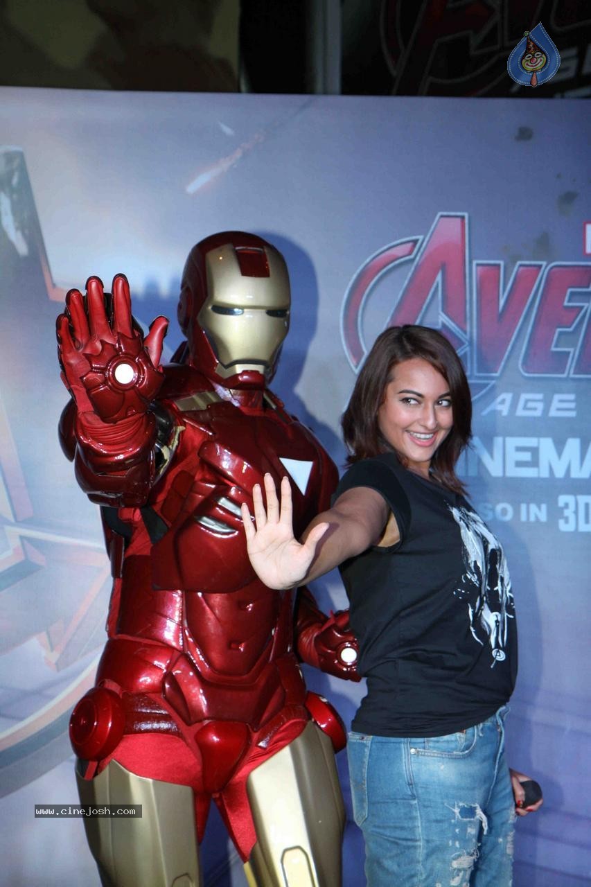 Celebs at Avengers Age of Ultron Special Show - 42 / 53 photos
