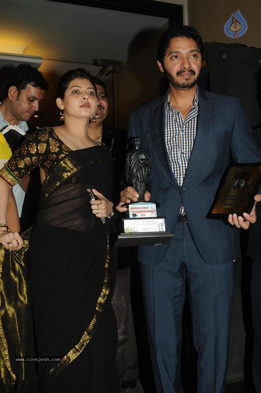 Celebs at Dadasaheb Phalke Film Foundation Awards 2015 - 16 / 113 photos