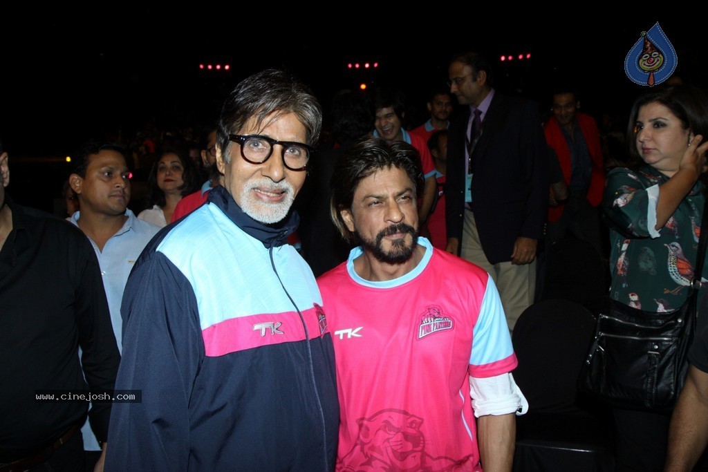 Celebs at Jaipur Pink Panthers Pro Kabaddi League Match - 5 / 85 photos